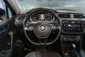 Внедорожник Volkswagen Tiguan 2017 года, 2229000 рублей, Петрозаводск