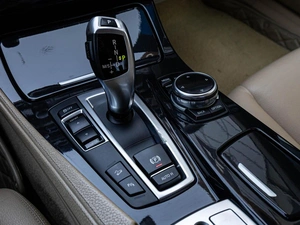 Седан BMW 5 серия 2013 года, 1830000 рублей, Краснодар