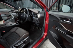Внедорожник Toyota C-HR 2018 года, 2047000 рублей, Красноярск