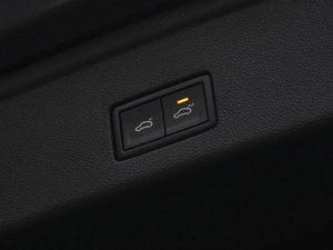 Внедорожник Volkswagen Touareg 2018 года, 5389000 рублей, Тюмень