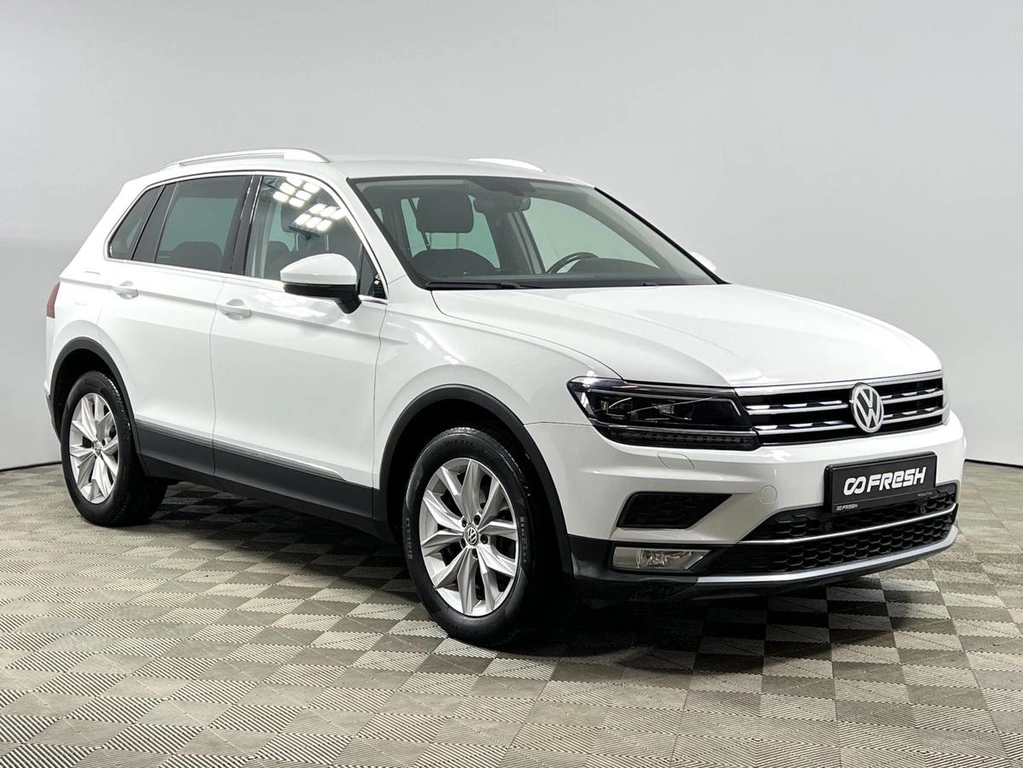 Внедорожник Volkswagen Tiguan 2017 года, 1965200 рублей, Казань