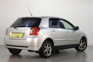 Хетчбэк Toyota Corolla 2005 года, 649000 рублей, Челябинск