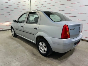 Седан Renault Logan 2009 года, 435000 рублей, Красноярск