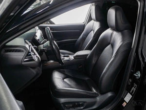 Седан Toyota Camry 2019 года, 2449000 рублей, Тюмень