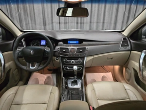 Седан Renault Latitude 2011 года, 870000 рублей, Красноярск