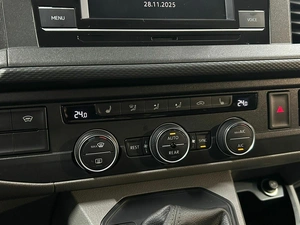 Минивэн Volkswagen Caravelle 2020 года, 3996400 рублей, Красноярск