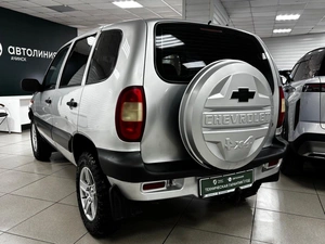 Внедорожник Chevrolet Niva 2005 года, 349000 рублей, Ачинск