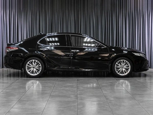 Седан Toyota Camry 2018 года, 2569000 рублей, Тюмень