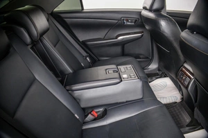 Седан Toyota Camry 2015 года, 1989000 рублей, Пермь