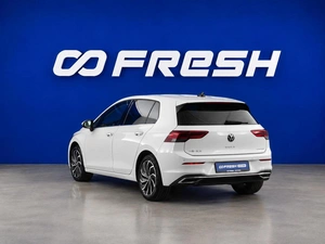 Хетчбэк Volkswagen Golf 2022 года, 2974444 рублей, Москва