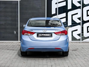 Седан Hyundai Elantra 2011 года, 950000 рублей, Краснодар