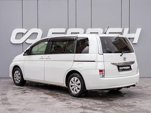 Минивэн Toyota Isis 2014 года, 1360000 рублей, Краснодар