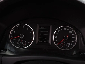 Внедорожник Volkswagen Tiguan 2010 года, 999000 рублей, Воронеж