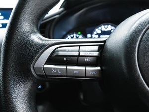 Хетчбэк Mazda 3 2021 года, 1500000 рублей, Красноярск