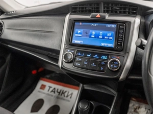 Универсал Toyota Corolla Fielder 2017 года, 1315000 рублей, Красноярск