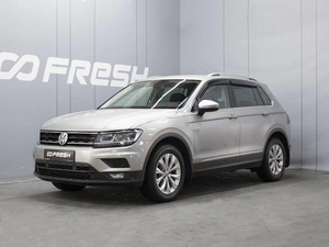 Внедорожник Volkswagen Tiguan 2018 года, 3390000 рублей, Омск