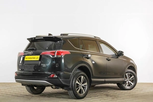 Внедорожник Toyota RAV4 2016 года, 2299000 рублей, Тюмень