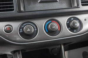 Седан Toyota Camry 2001 года, 689000 рублей, Барнаул