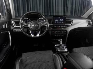 Хетчбэк Kia Ceed 2019 года, 1659000 рублей, Тюмень