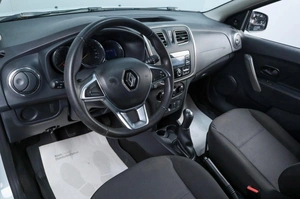 Хетчбэк Renault Sandero 2018 года, 879000 рублей, Челябинск