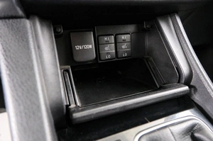 Седан Toyota Corolla 2018 года, 1749000 рублей, Красноярск