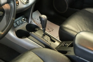 Внедорожник Toyota RAV4 2007 года, 1099000 рублей, Омск