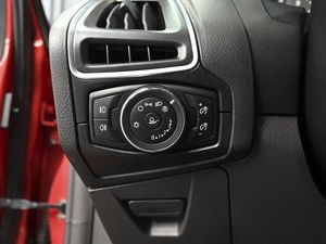 Хетчбэк Ford Focus 2012 года, 881000 рублей, Ставрополь