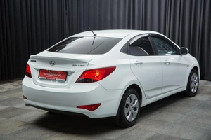 Седан Hyundai Solaris 2014 года, 870000 рублей, Красноярск