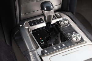 Внедорожник Toyota Land Cruiser 2018 года, 7299000 рублей, Новосибирск