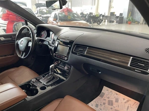 Внедорожник Volkswagen Touareg 2013 года, 2537000 рублей, Солонцы