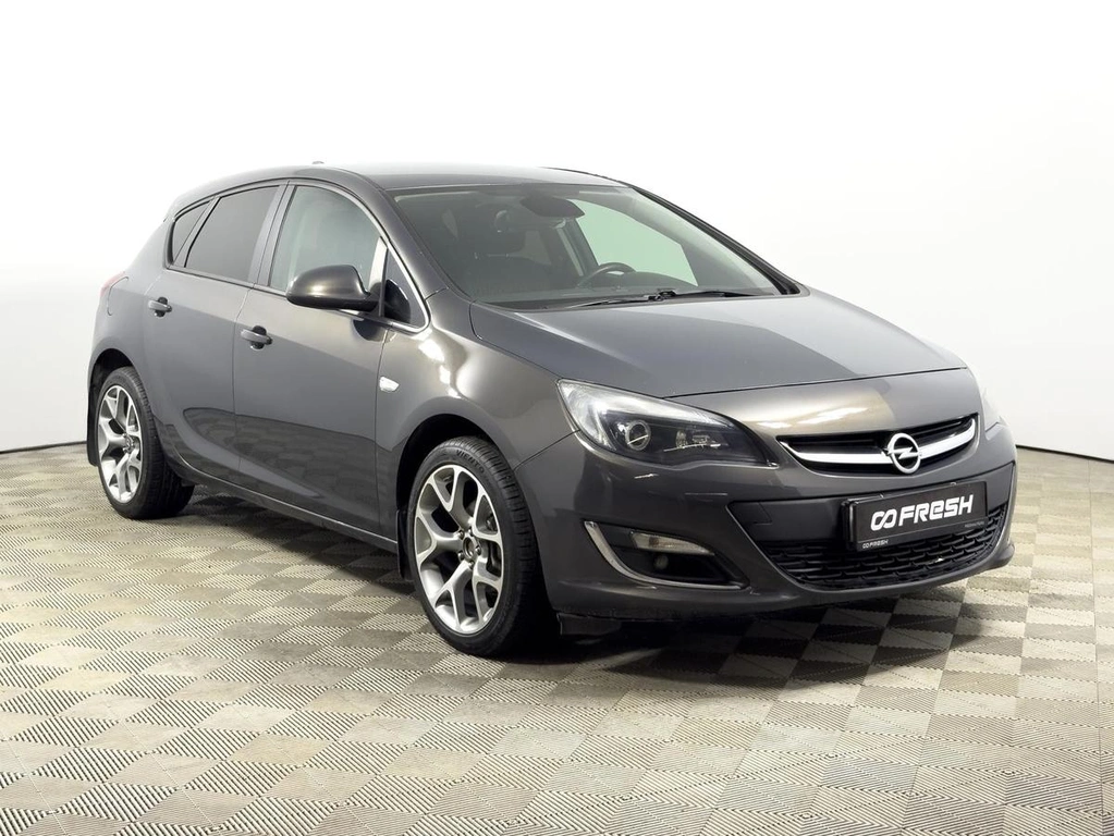 Седан Opel Astra 2013 года, 676200 рублей, Казань