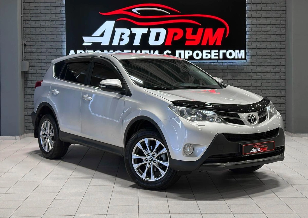 Внедорожник Toyota RAV4 2013 года, 1907000 рублей, Красноярск