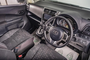 Хетчбэк Toyota Ractis 2014 года, 1219000 рублей, Томск