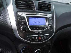 Седан Hyundai Solaris 2011 года, 970000 рублей, Ростов-на-Дону