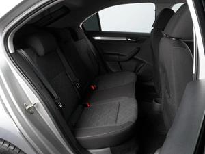 Лифтбек Volkswagen Polo 2021 года, 1769000 рублей, Красный Пахарь