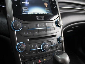 Седан Chevrolet Malibu 2012 года, 1270000 рублей, Омск