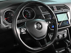 Внедорожник Volkswagen Tiguan 2017 года, 2319000 рублей, Ростов-на-Дону