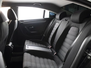 Седан Volkswagen Passat CC 2011 года, 1050000 рублей, Омск