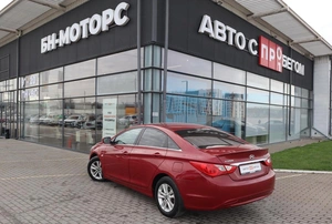 Седан Hyundai Sonata 2012 года, 1215000 рублей, Мирное