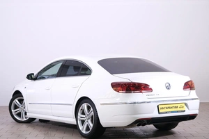 Седан Volkswagen Passat CC 2013 года, 1329000 рублей, Омск