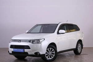Внедорожник Mitsubishi Outlander 2014 года, 1499000 рублей, Омск