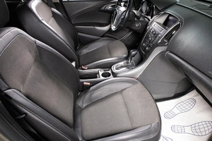 Хетчбэк Opel Astra 2012 года, 749000 рублей, Сургут