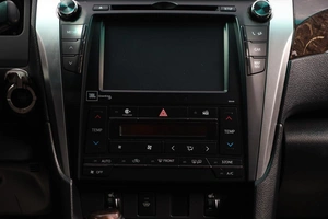 Седан Toyota Camry 2016 года, 1999000 рублей, Новосибирск