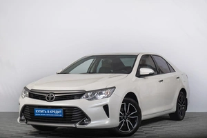 Седан Toyota Camry 2016 года, 2539000 рублей, Томск