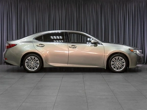 Седан Lexus ES 2015 года, 2078000 рублей, Тюмень