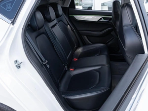 Лифтбек JAC J7 2023 года, 1160000 рублей, Краснодар