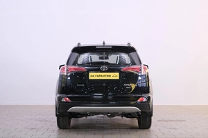 Внедорожник Toyota RAV4 2017 года, 2319000 рублей, Омск