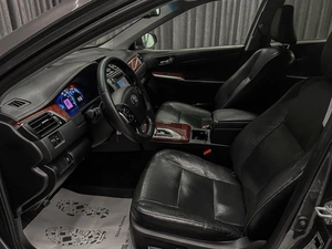 Седан Toyota Camry 2013 года, 1379000 рублей, Красноярск