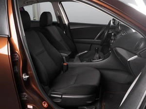 Седан Mazda 3 2013 года, 919000 рублей, Красный Пахарь