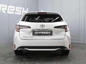 Универсал Toyota Corolla 2019 года, 1705000 рублей, Омск